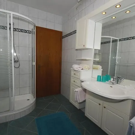 Apartamento Enzi Sekirn