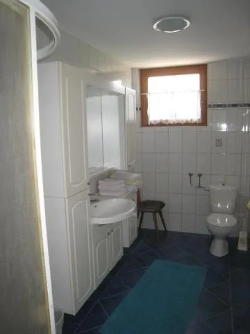 Enzi דירה Sekirn